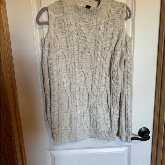 LovebyDesign Women's Cream Cable Knit Sweater Size XL Cold Shoulder - Picture 1 of 4